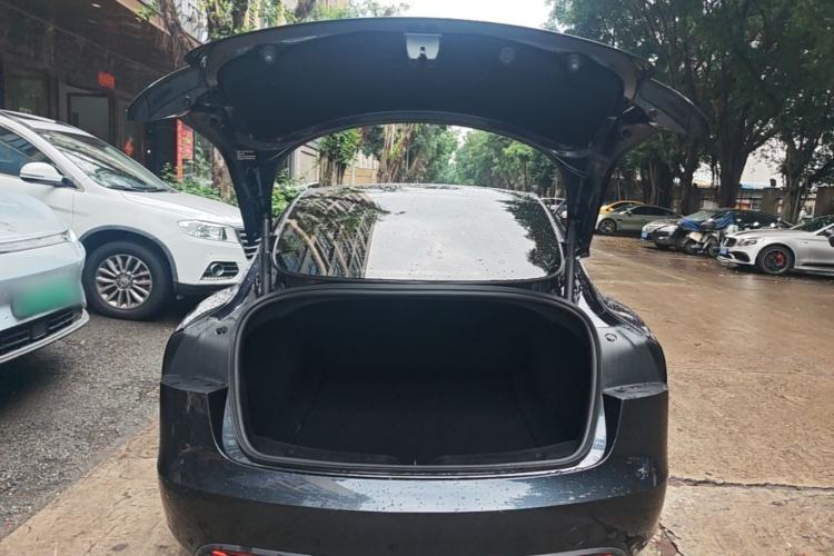 Used Tesla Model 3 2023 Rear-Wheel-Drive Version Trunk