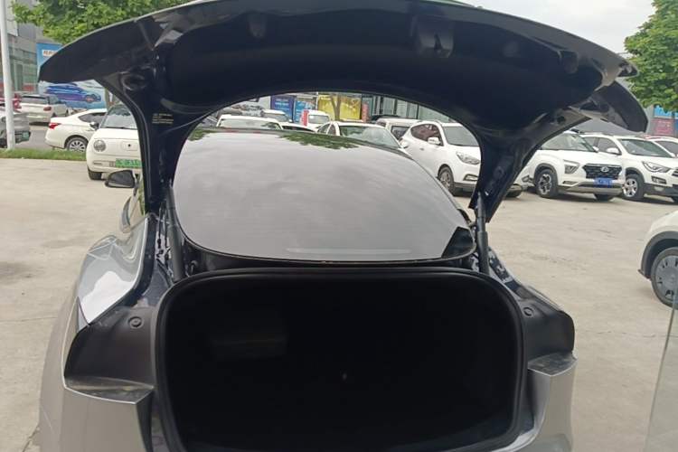 Used Tesla Model 3 2023 Rear-Wheel-Drive Version Trunk