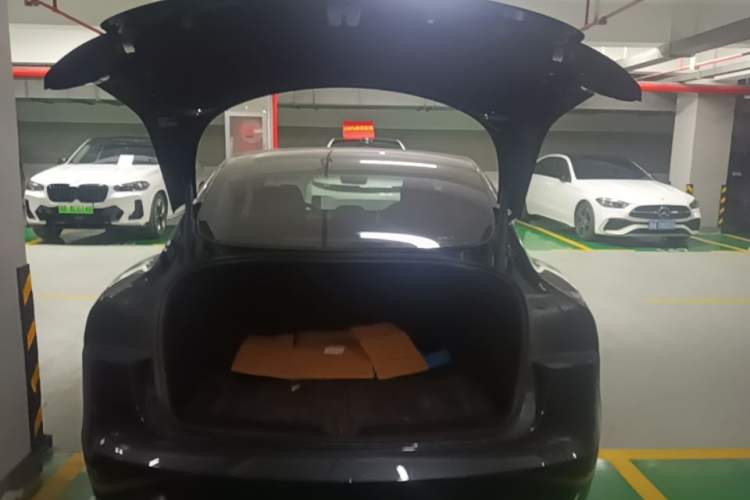 Used Tesla Model 3 2023 Rear-Wheel-Drive Version Trunk
