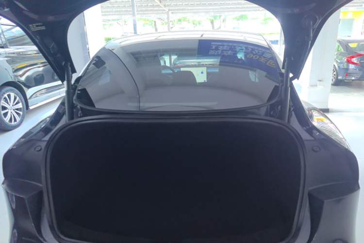 Used Tesla Model 3 2023 Rear-Wheel-Drive Version Trunk