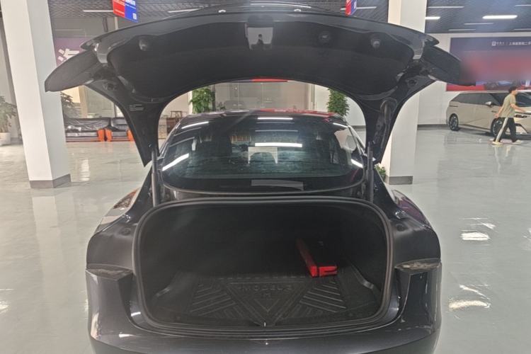 Used Tesla Model 3 2023 Rear-Wheel-Drive Version Trunk
