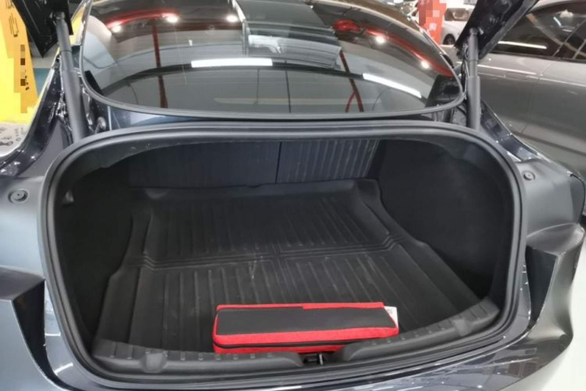 Used Tesla Model 3 2023 Rear-Wheel-Drive Version Trunk
