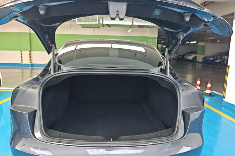 Used Tesla Model 3 2023 Rear-Wheel-Drive Version Trunk