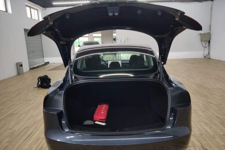 Used Tesla Model 3 2023 Rear-Wheel-Drive Version Trunk