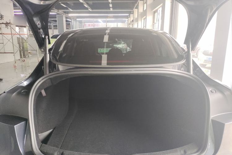 Used Tesla Model 3 2023 Rear-Wheel-Drive Version Trunk