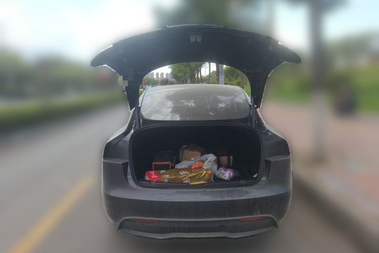Used Tesla Model 3 2023 Rear-Wheel-Drive Version Trunk