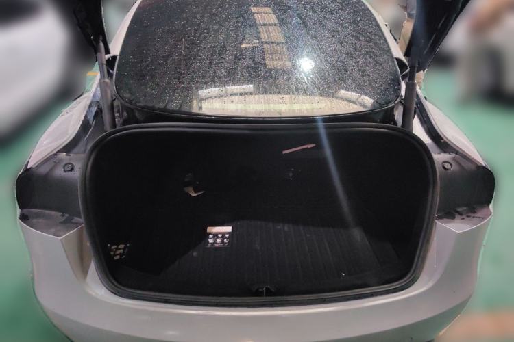 Used Tesla Model 3 2023 Rear-Wheel-Drive Version Trunk