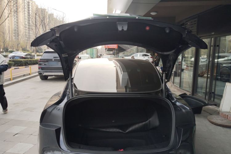 Used Tesla Model 3 2023 Long-Range All-Wheel-Drive Version Trunk