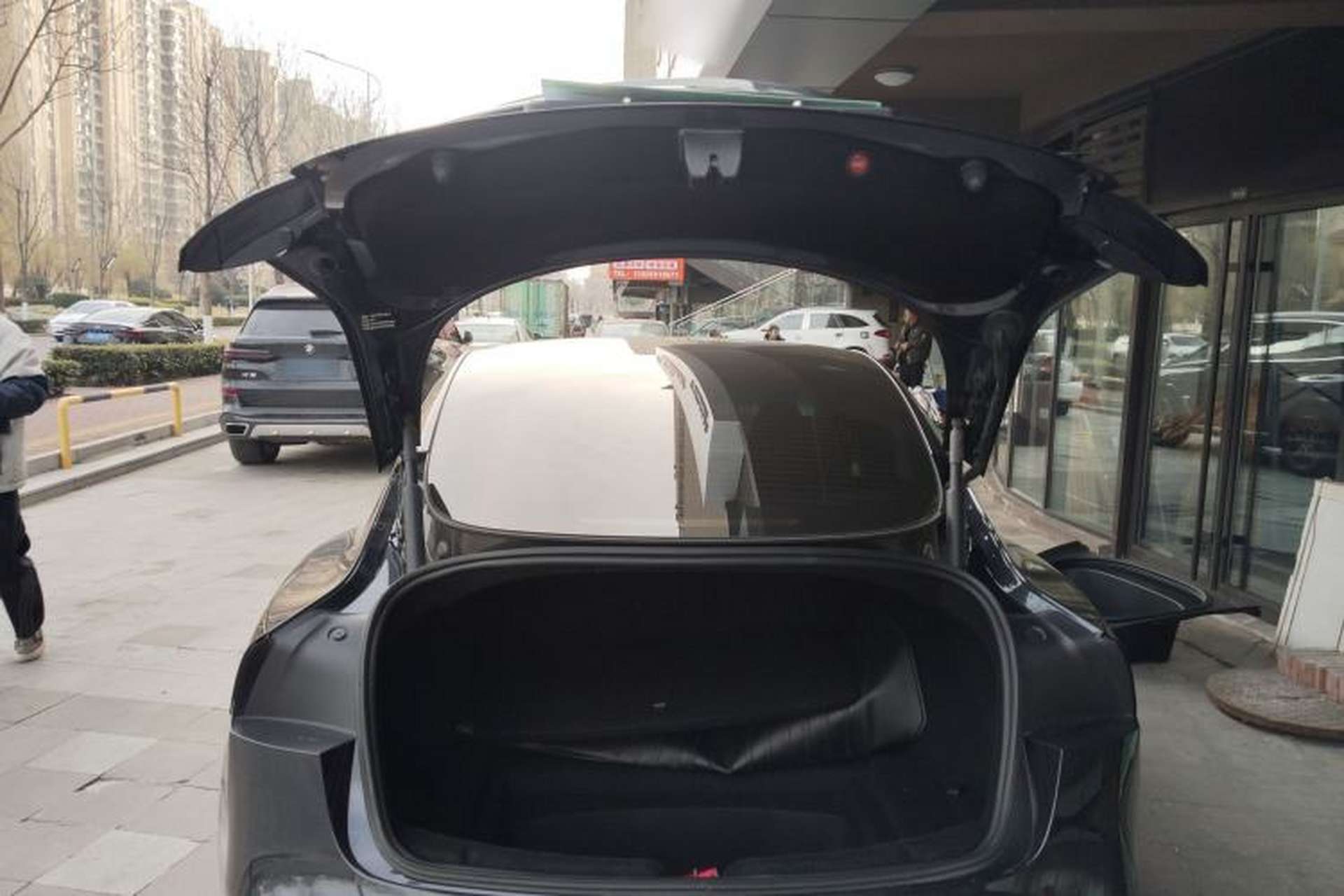 Used Tesla Model 3 2023 Long-Range All-Wheel-Drive Version Trunk