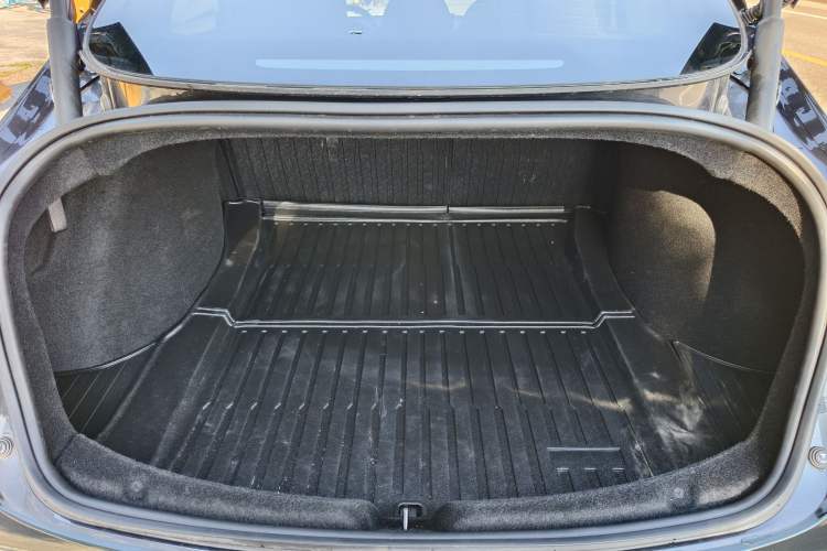 Used Tesla Model 3 2023 Rear-Wheel-Drive Version Trunk
