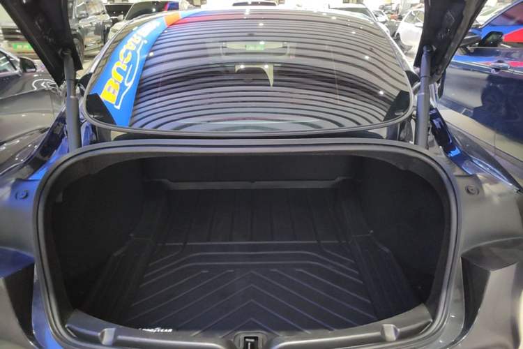 Used Tesla Model 3 2023 Rear-Wheel-Drive Version Trunk