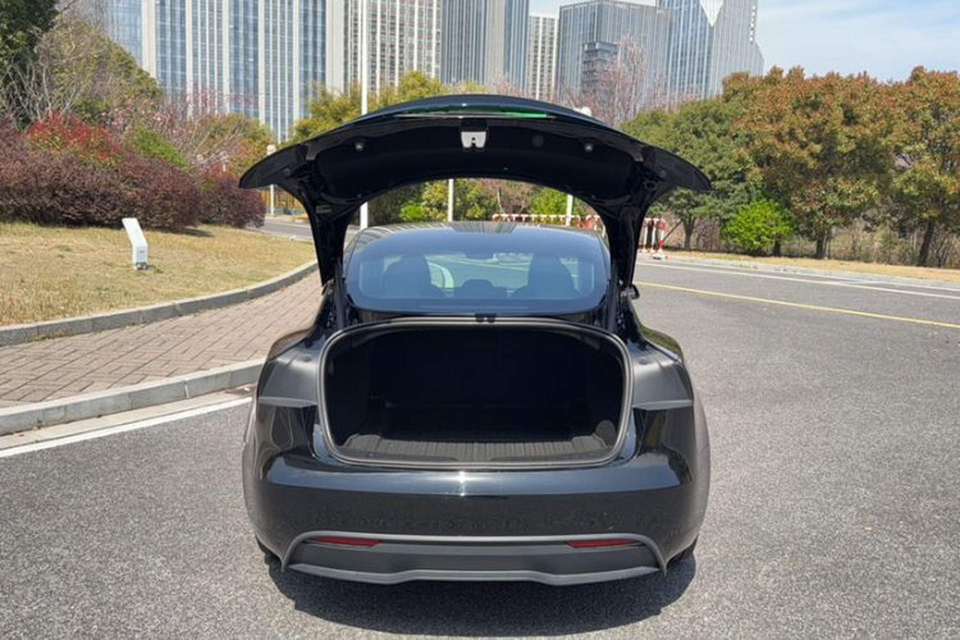 Used Tesla Model 3 2023 Rear-Wheel-Drive Version Trunk