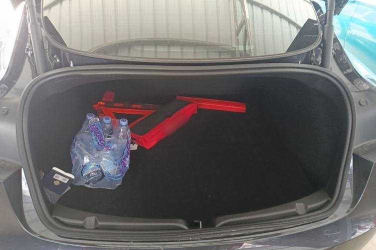 Used Tesla Model 3 2023 Rear-Wheel-Drive Version Trunk