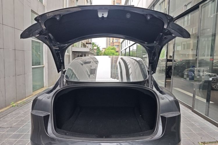 Used Tesla Model 3 2023 Rear-Wheel-Drive Version Trunk