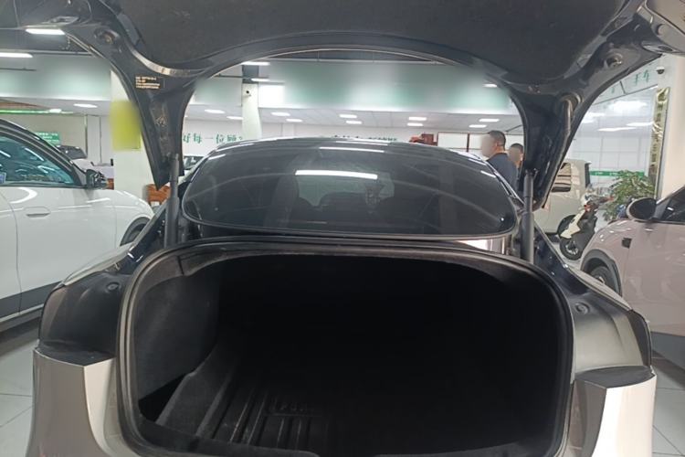 Used Tesla Model 3 2023 Rear-Wheel-Drive Version Trunk
