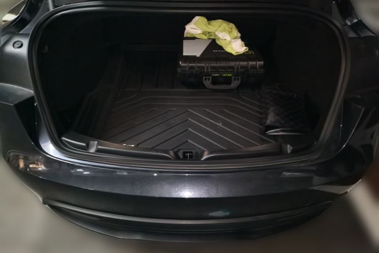 Used Tesla Model 3 2023 Rear-Wheel-Drive Version Trunk