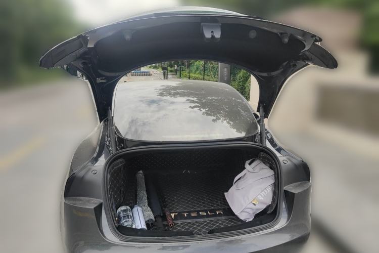 Used Tesla Model 3 2023 Long-Range All-Wheel-Drive Version Trunk