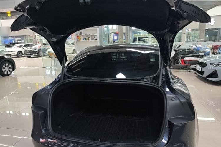 Used Tesla Model 3 2023 Long-Range All-Wheel-Drive Version Trunk