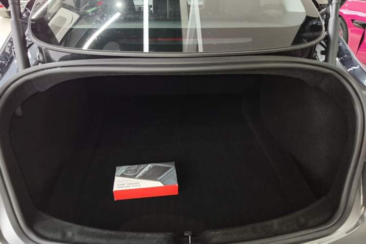 Used Tesla Model 3 2023 Long-Range All-Wheel-Drive Version Trunk