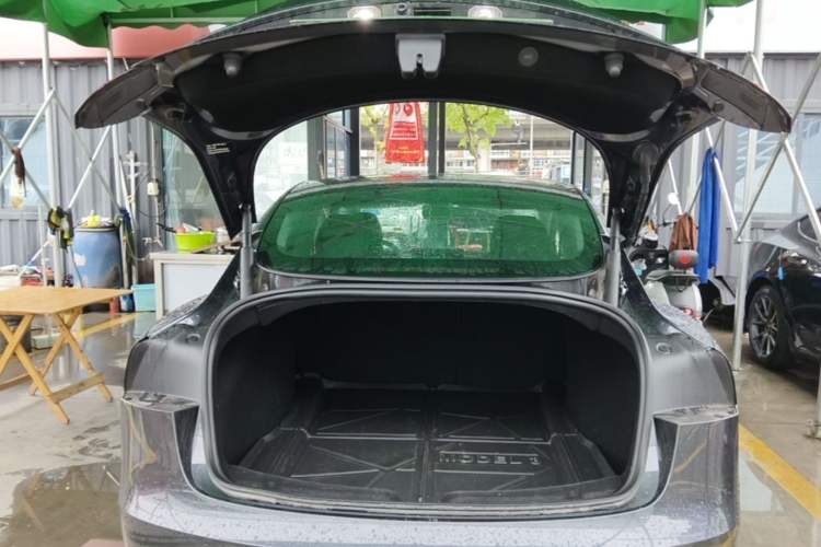 Used Tesla Model 3 2023 Rear-Wheel-Drive Version Trunk
