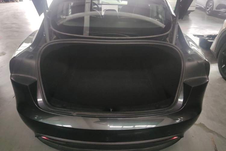 Used Tesla Model 3 2023 Rear-Wheel-Drive Version Trunk