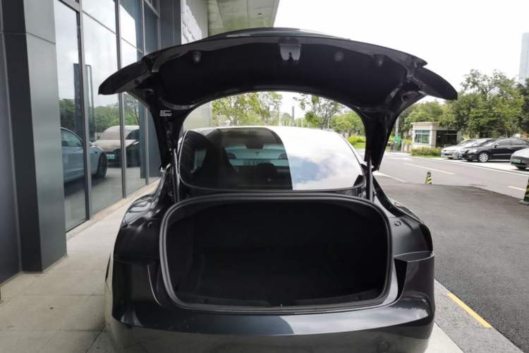 Used Tesla Model 3 2023 Rear-Wheel-Drive Version Trunk