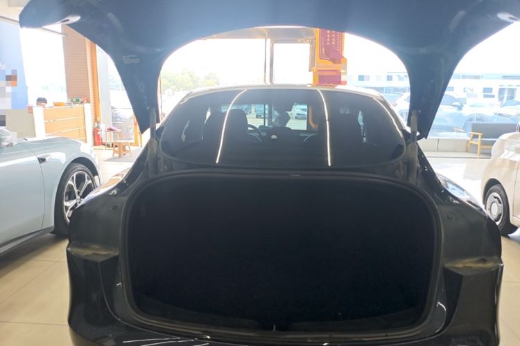 Used Tesla Model 3 2023 Rear-Wheel-Drive Version Trunk