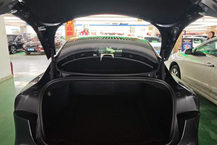 Used Tesla Model 3 2023 Rear-Wheel-Drive Version Trunk