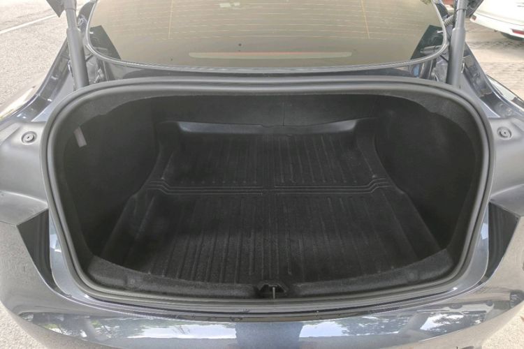 Used Tesla Model 3 2023 Rear-Wheel-Drive Version Trunk