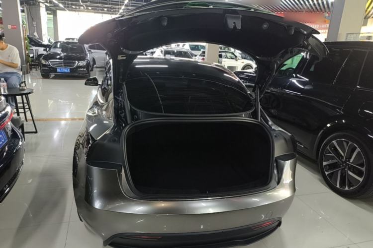 Used Tesla Model 3 2023 Rear-Wheel-Drive Version Trunk