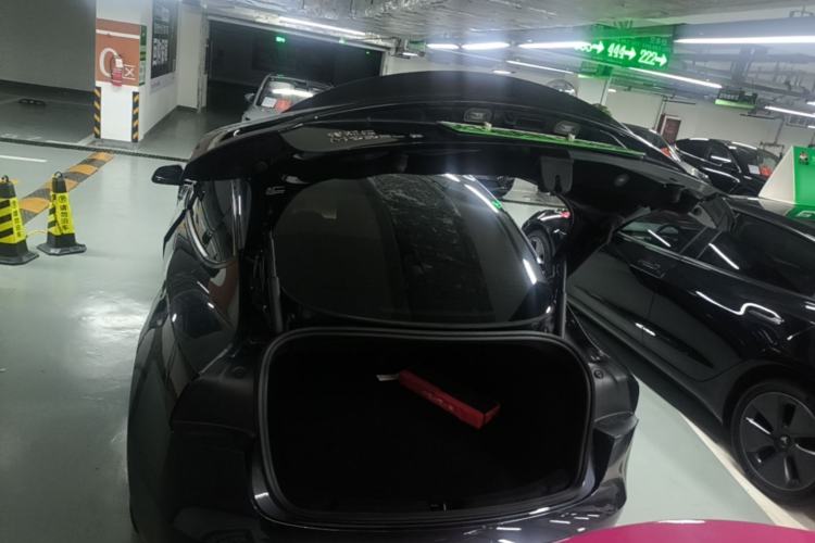 Used Tesla Model 3 2023 Rear-Wheel-Drive Version Trunk
