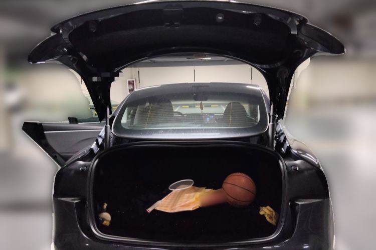 Used Tesla Model 3 2023 Rear-Wheel-Drive Version Trunk