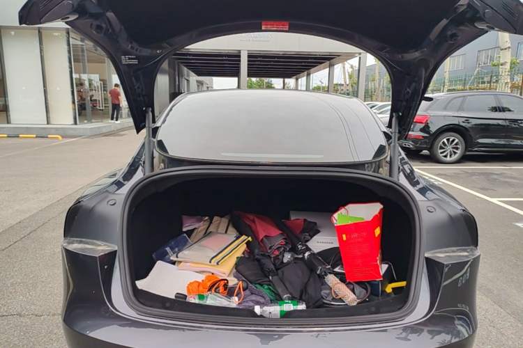 Used Tesla Model 3 2023 Rear-Wheel-Drive Version Trunk