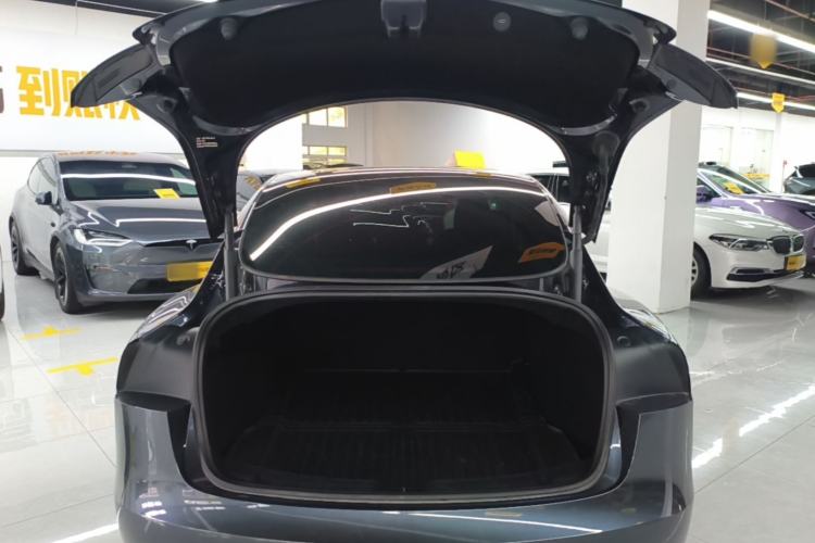 Used Tesla Model 3 2023 Rear-Wheel-Drive Version Trunk