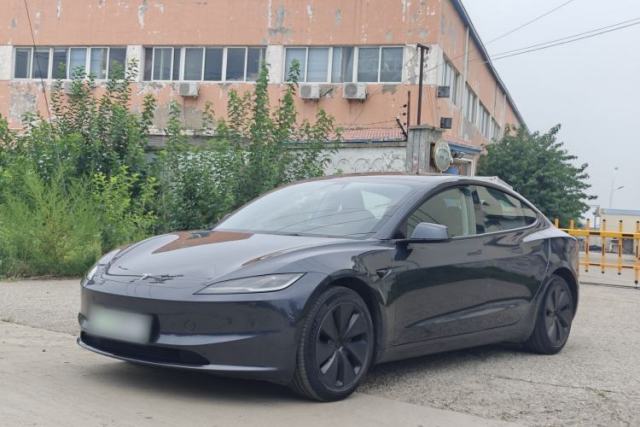 Tesla Model 3 2023 Rear-Wheel-Drive Version d’occasion