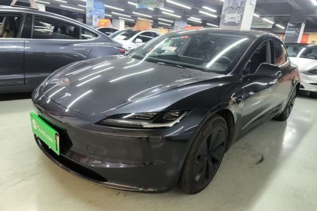 Used Tesla Model 3 2023 Long-Range All-Wheel-Drive Version