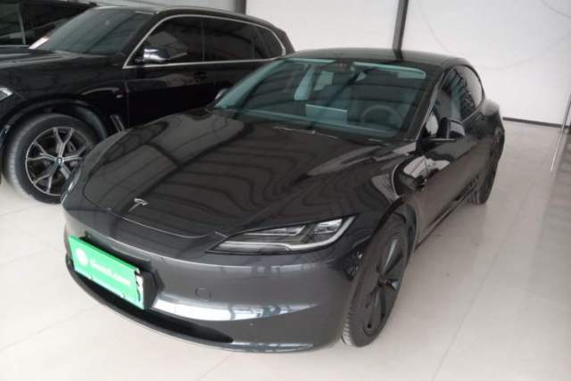 Used Tesla Model 3 2023 Long-Range All-Wheel-Drive Version