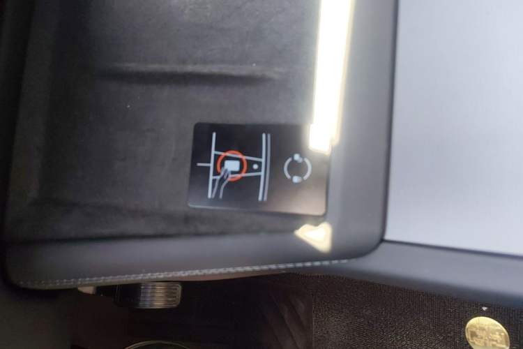 Used Tesla Model 3 2023 Rear-Wheel-Drive Version Vehicle Key