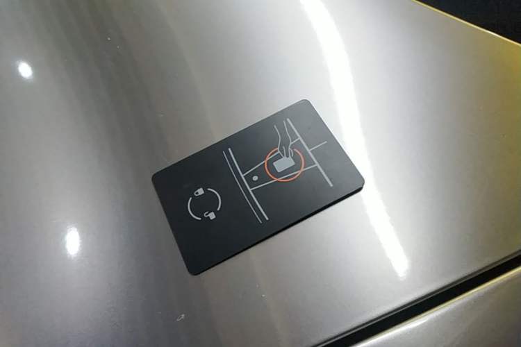 Used Tesla Model 3 2023 Rear-Wheel-Drive Version Vehicle Key