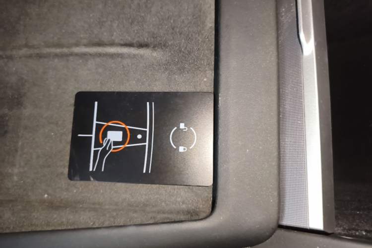 Used Tesla Model 3 2023 Rear-Wheel-Drive Version Vehicle Key