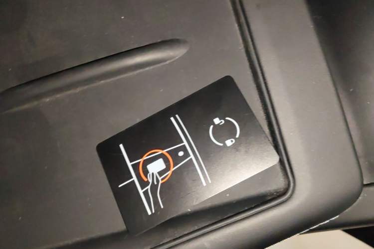 Used Tesla Model 3 2023 Rear-Wheel-Drive Version Vehicle Key