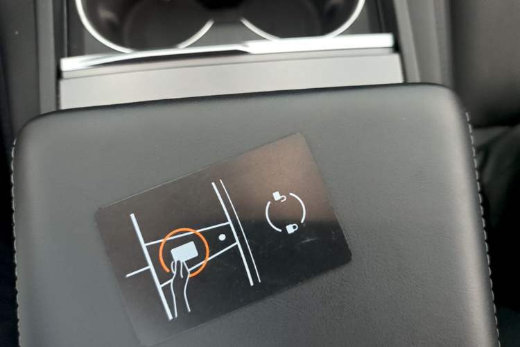 Used Tesla Model 3 2023 Rear-Wheel-Drive Version Vehicle Key