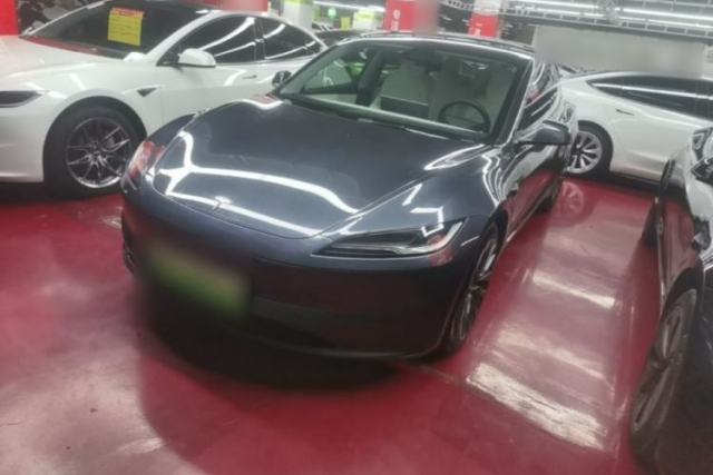Used Tesla Model 3 2023 Long-Range All-Wheel-Drive Version
