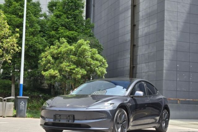 Used Tesla Model 3 2023 Rear-Wheel-Drive Version