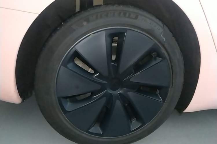 Used Tesla Model 3 2023 Rear-Wheel-Drive Version Exterior 5