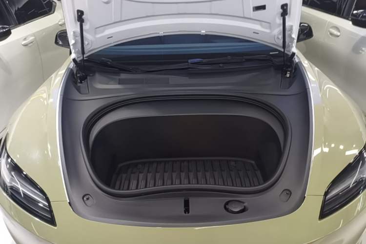 Used Tesla Model 3 2023 Rear-Wheel-Drive Version Engine Bay