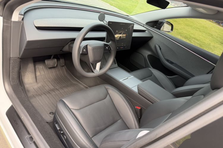 Used Tesla Model 3 2023 Rear-Wheel-Drive Version Exterior 11