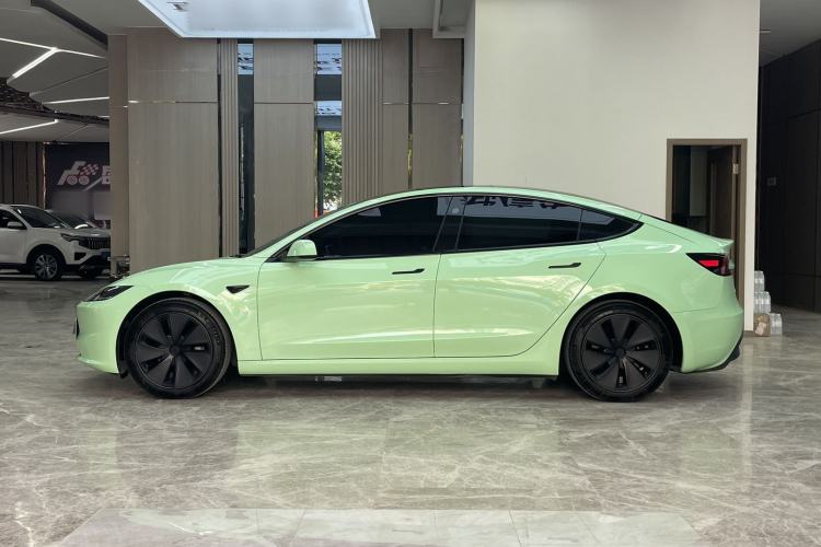 Used Tesla Model 3 2023 Rear-Wheel-Drive Version Exterior 5