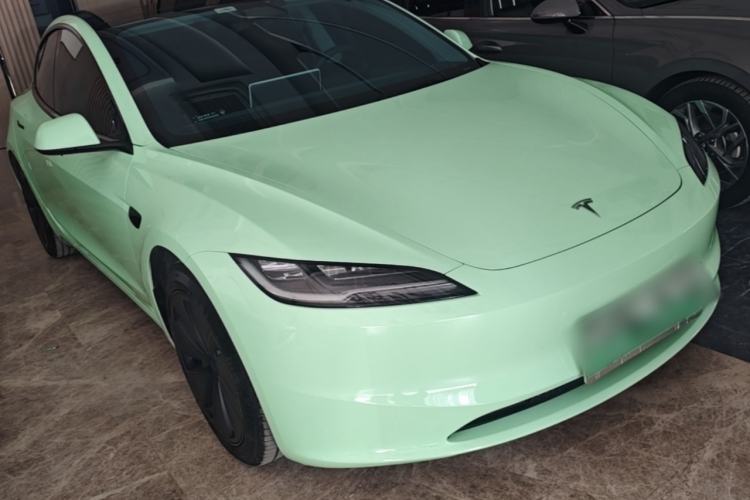 Used Tesla Model 3 2023 Rear-Wheel-Drive Version Front Right 45 Deg