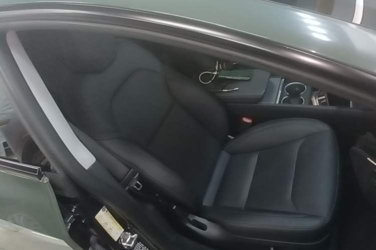 Used Tesla Model 3 2023 Rear-Wheel-Drive Version Right Front Seat